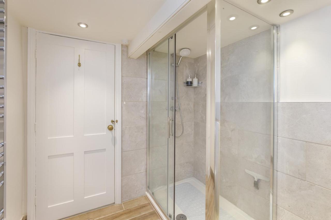 The Garden Square - Unique Luxury Apartment In Historic Garden Square - Ideal For 2 People ヨーク エクステリア 写真