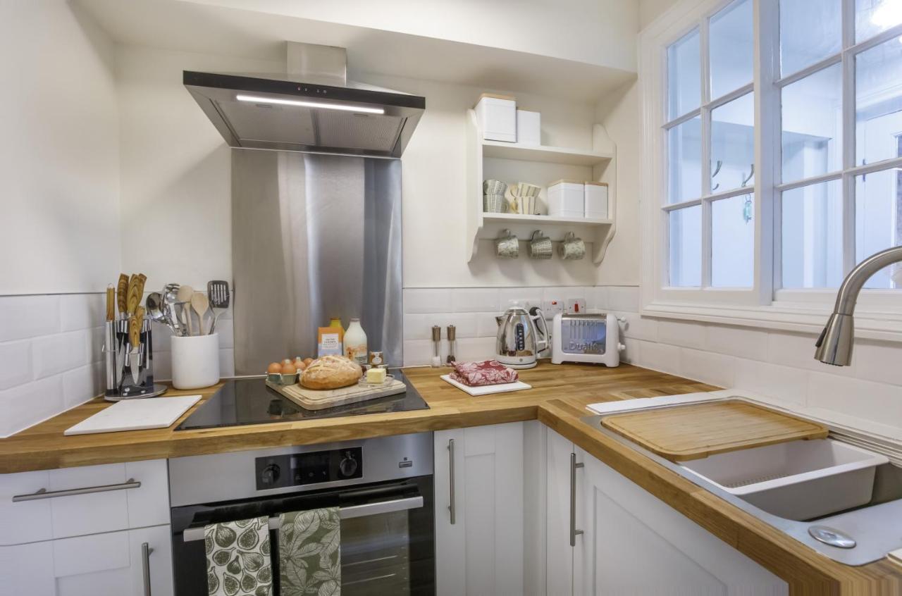 The Garden Square - Unique Luxury Apartment In Historic Garden Square - Ideal For 2 People ヨーク エクステリア 写真